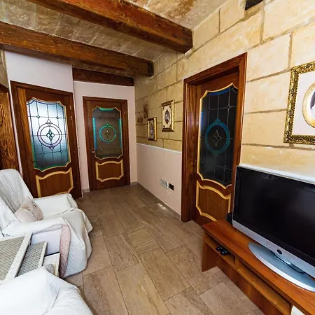 Traditional Townhouse