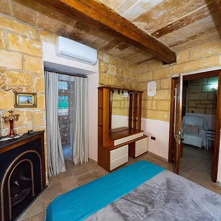 Vakantiehuis Traditional Townhouse