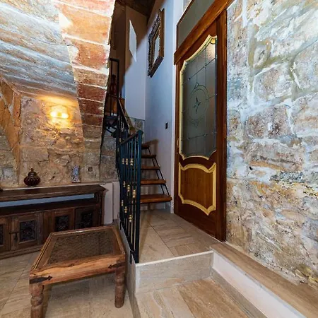 Traditional Townhouse * Valletta