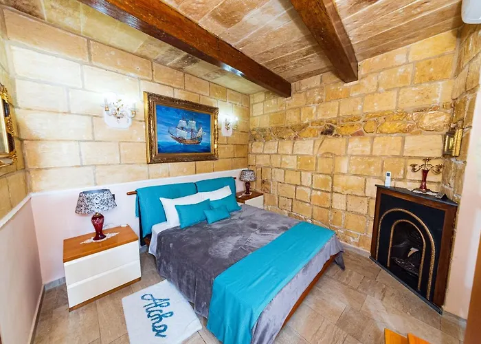 Traditional Townhouse Nyaraló *