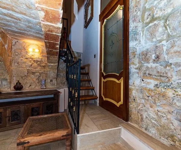 Traditional Townhouse * Valletta